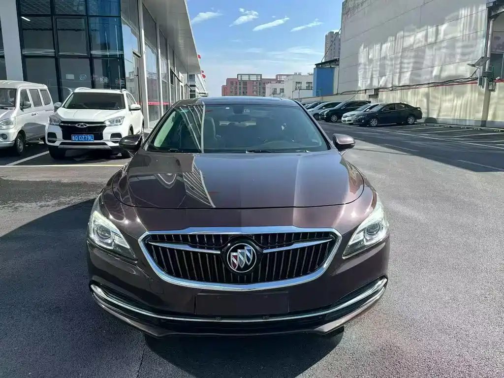 Buick LaCrosse 2017 — фото 2