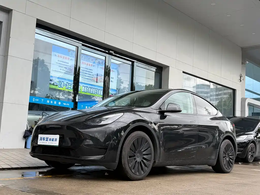 Tesla Model Y 2023 — фото 1