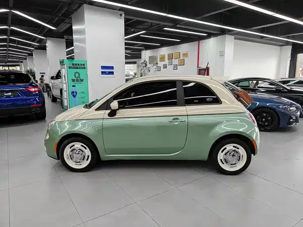 Fiat 500 2011