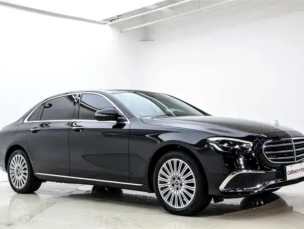 Mercedes-Benz E-Class 2023