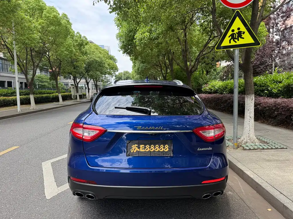Maserati Levante 2018 — фото 21