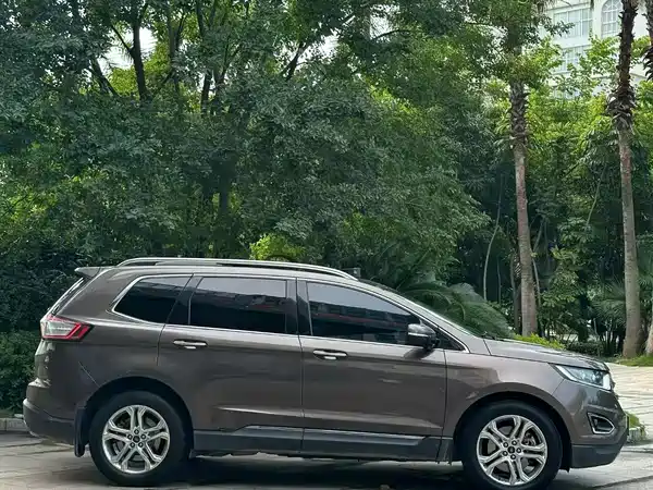 Ford Edge 2015