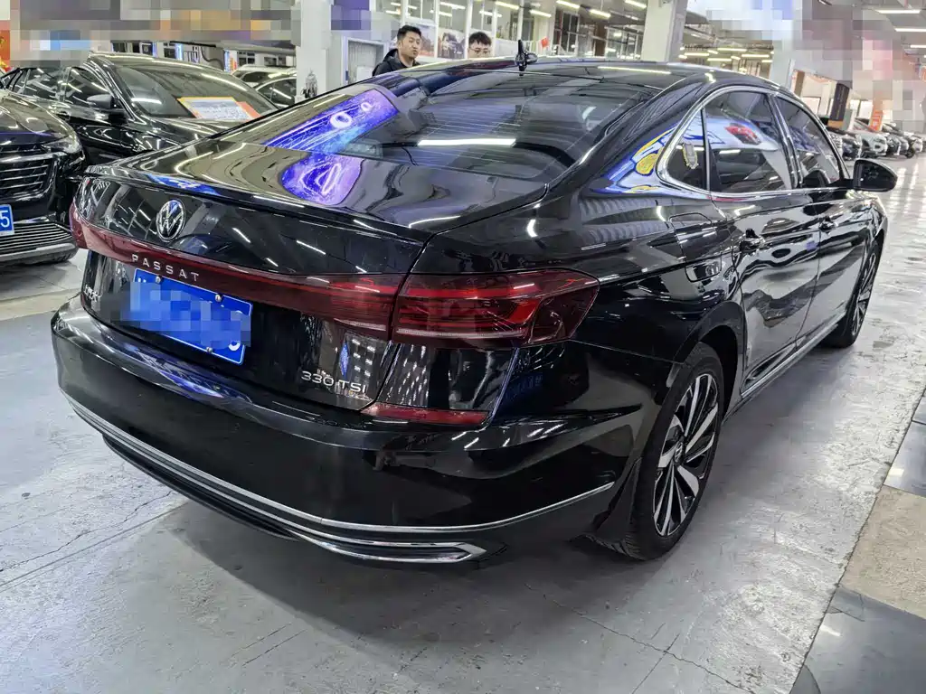 Volkswagen Passat 2023