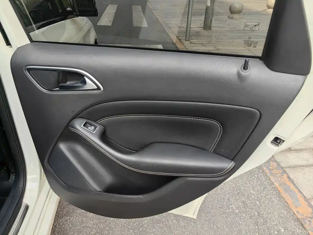 Mercedes-Benz B-Class 2013 — фото 11