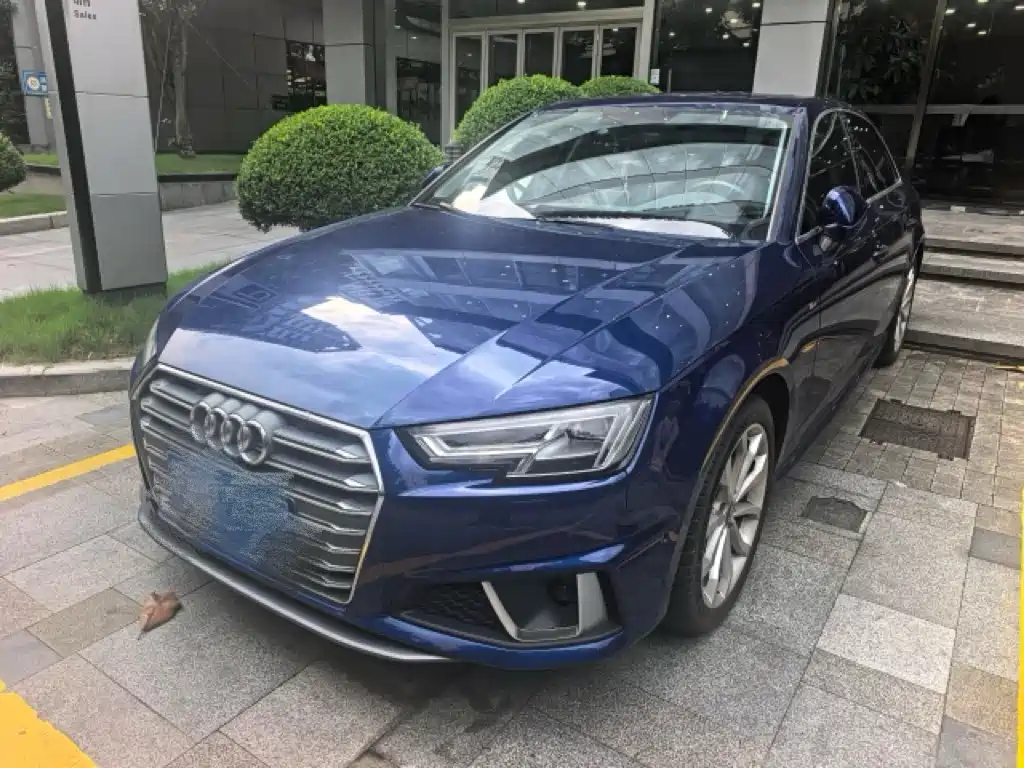 Audi A4L 2019