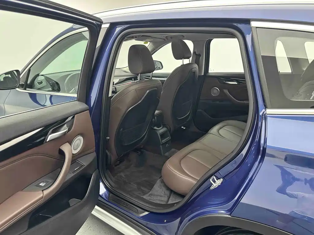 BMW X1 2022 — фото 12