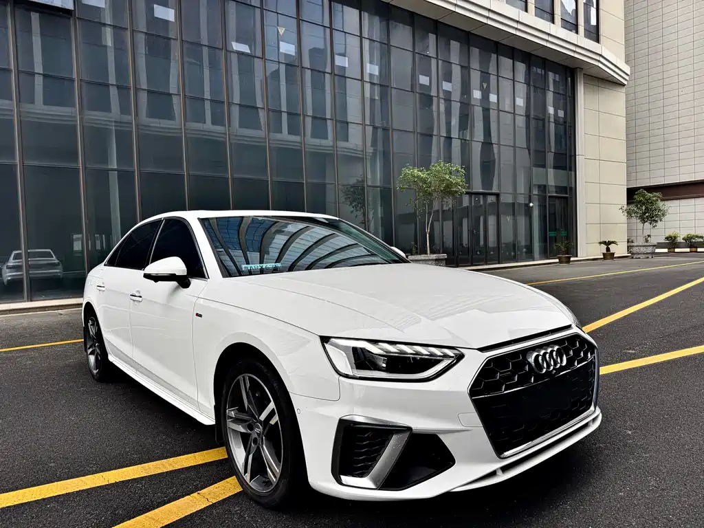 Audi A4L 2021 — фото 4