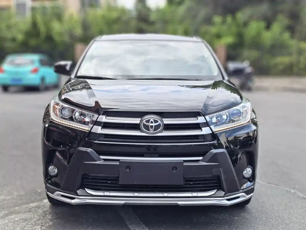 Toyota Highlander 2018 — фото 2
