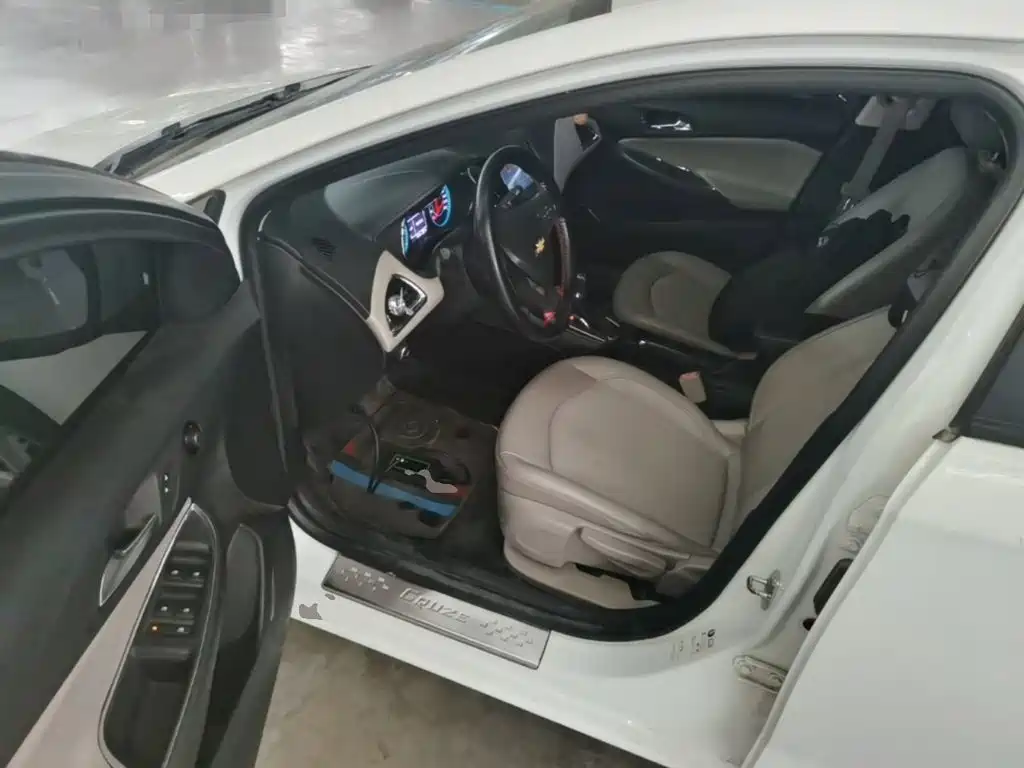 Chevrolet Cruze 2015 — фото 16
