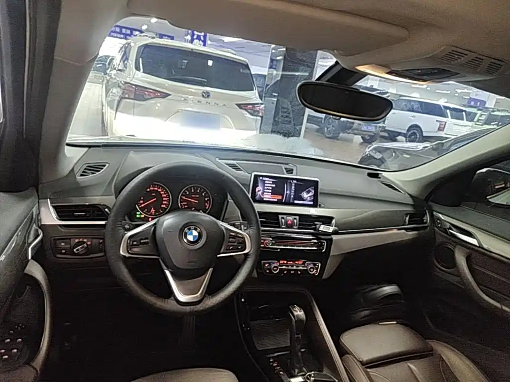 BMW X1 2017 — фото 10
