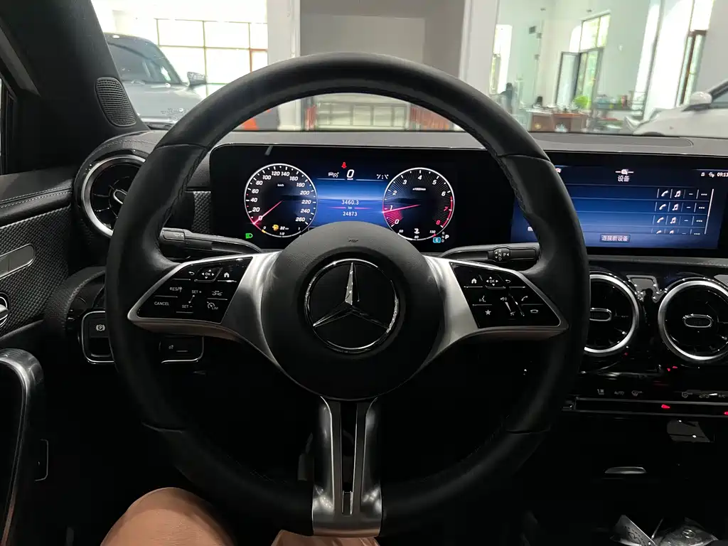 Mercedes-Benz A-Class 2024 — фото 15