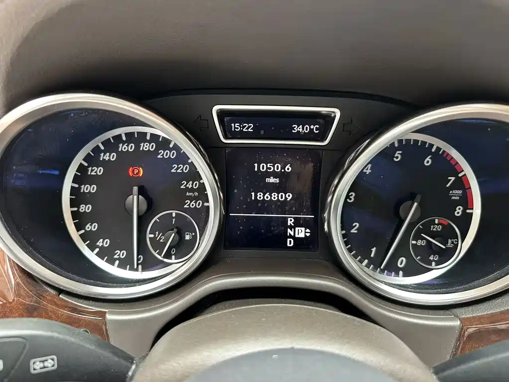 Mercedes-Benz M-Class 2012 — фото 17