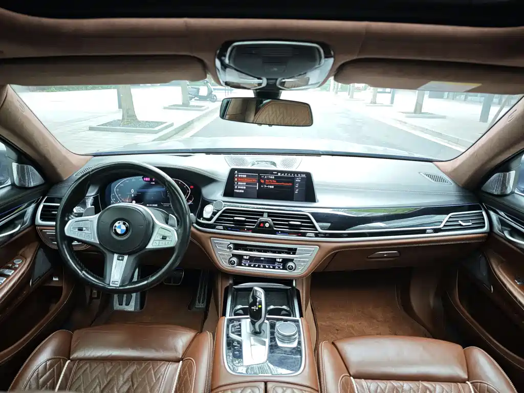 BMW 7 Series 2019 — фото 7