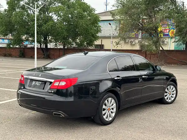 Hongqi H7 2013