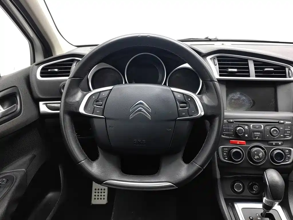 Citroën C4L 2015 — фото 11
