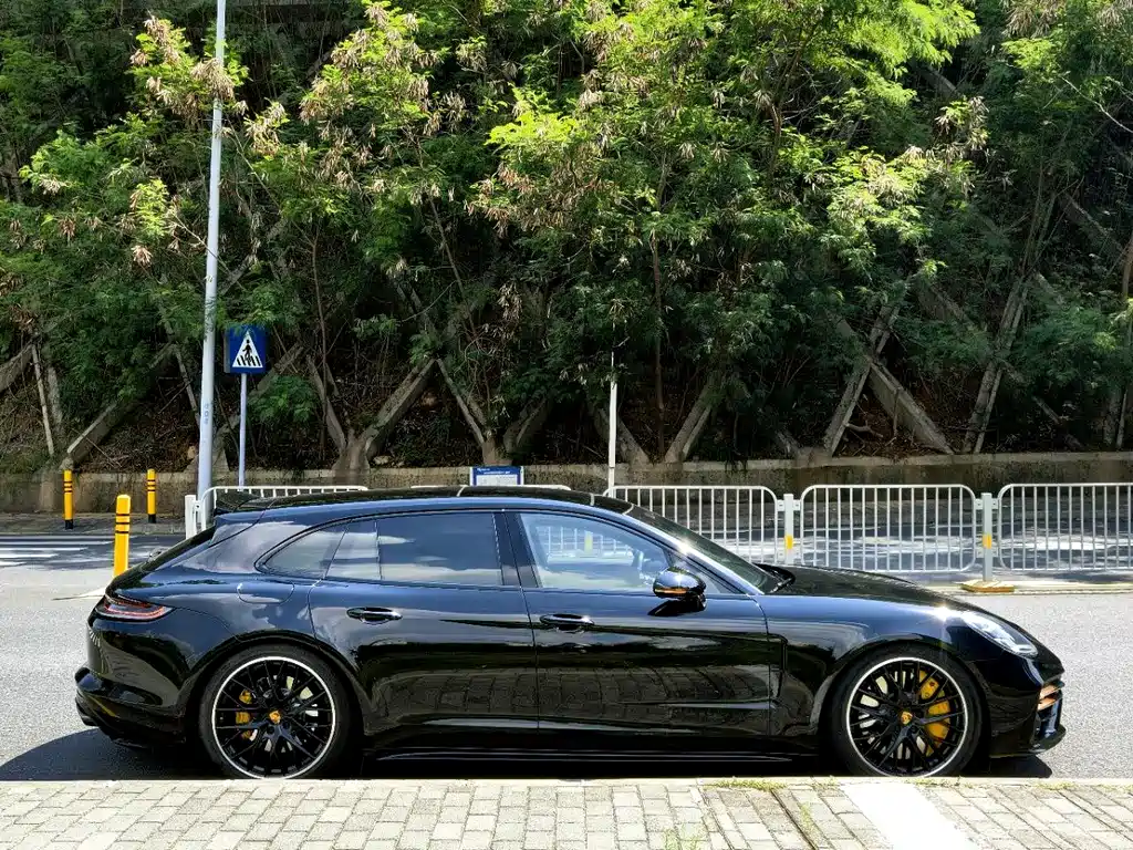 Porsche Panamera 2019 — фото 14