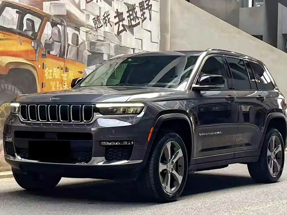 Jeep Grand Cherokee 4xe 2025 — фото 1