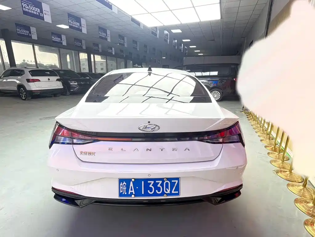Hyundai Elantra 2023