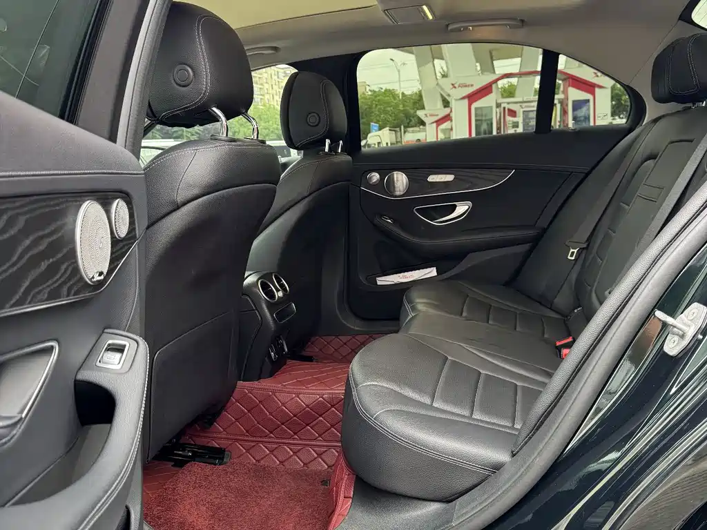 Mercedes-Benz C-Class 2021