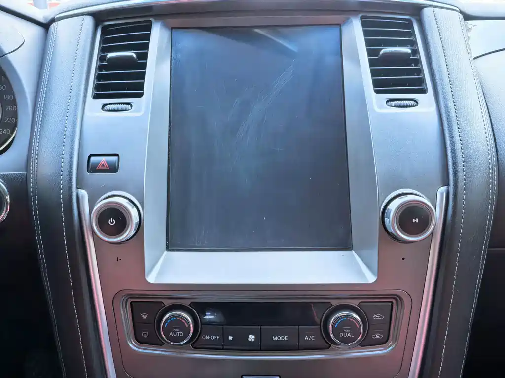 Nissan Patrol 2018 — фото 15