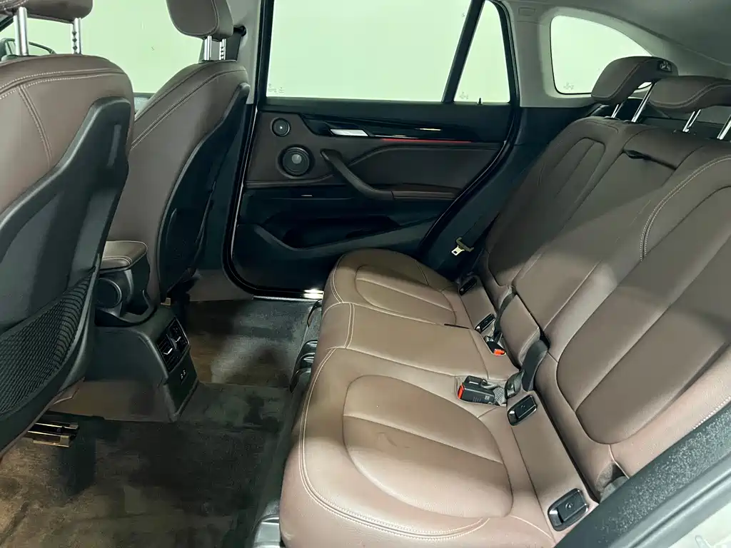 BMW X1 2021 — фото 11