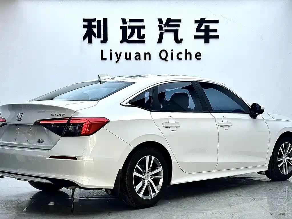 Honda Civic 2024 — фото 16