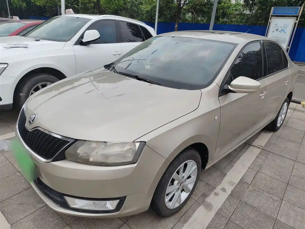 Skoda Rapid 2016 — фото 2