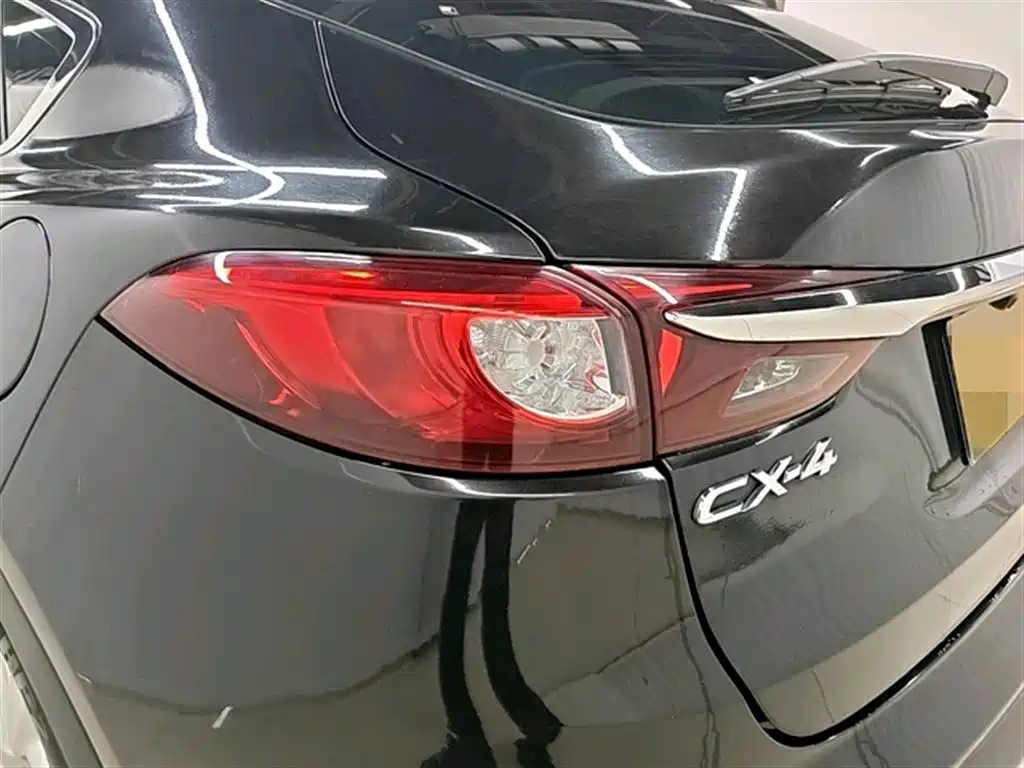 Mazda CX-4 2019 — фото 11