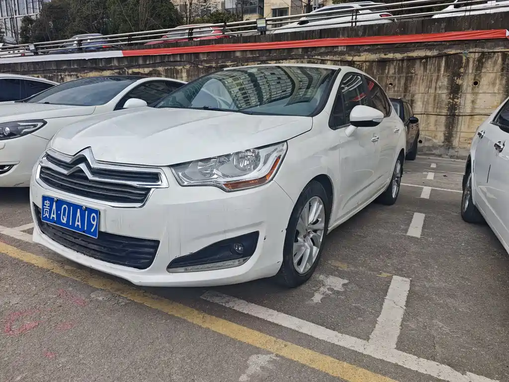 Citroën C4L 2013 — фото 1