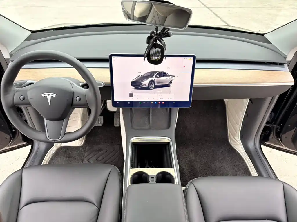 Tesla Model Y 2022 — фото 5
