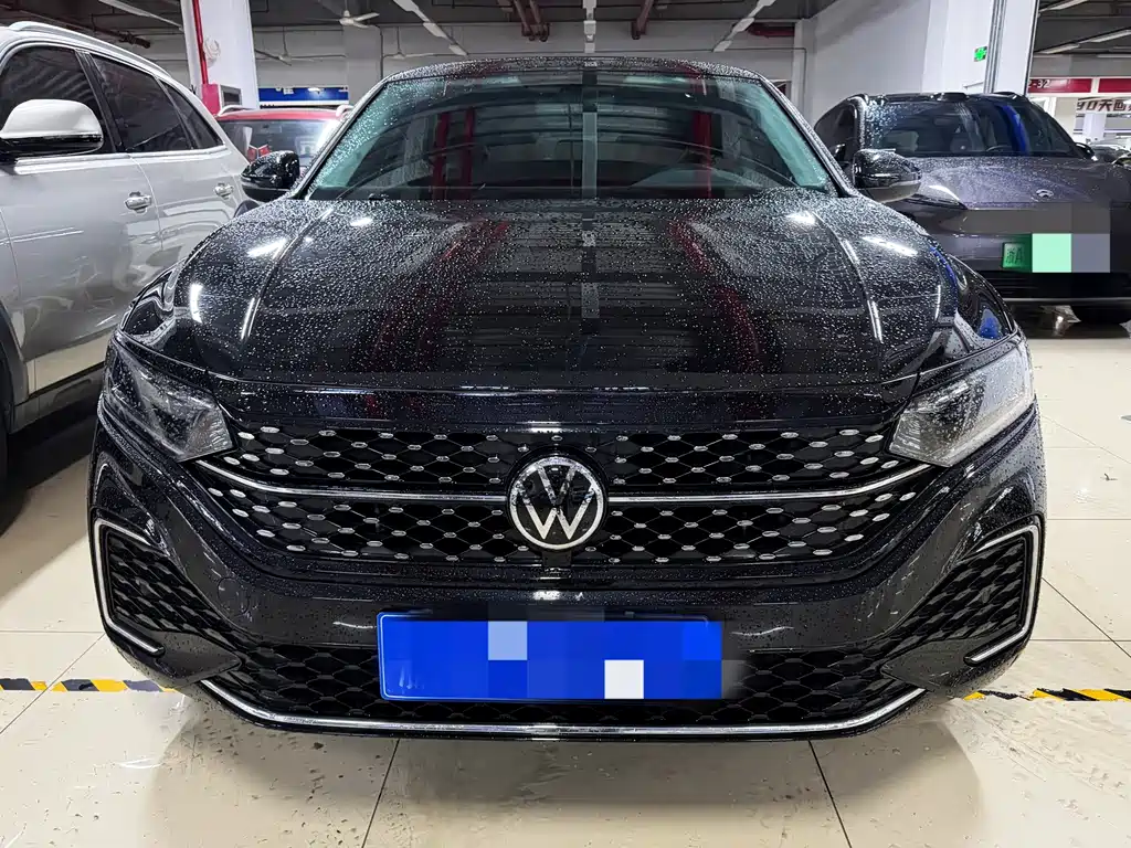 Volkswagen Passat 2025