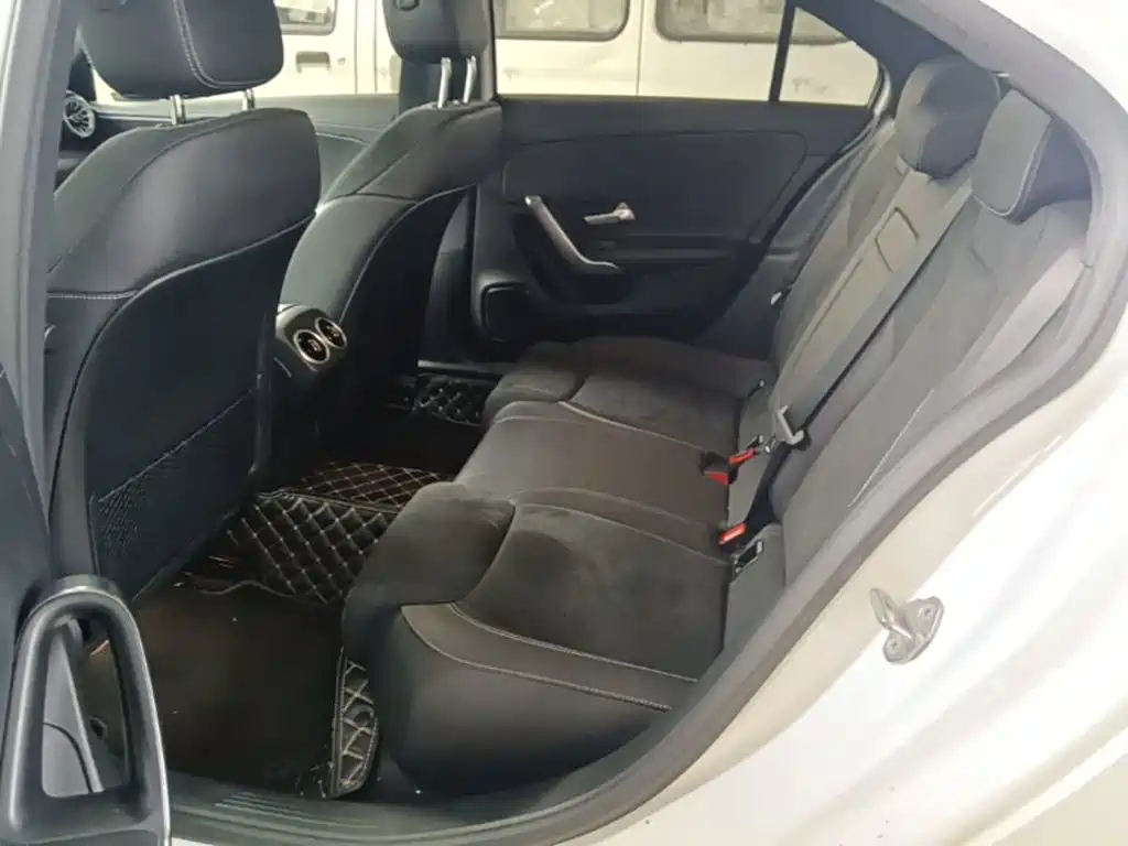 Mercedes-Benz A-Class 2023 — фото 17