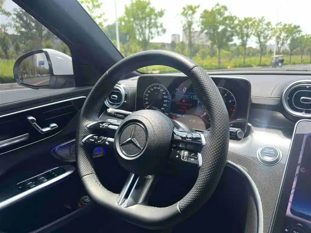 Mercedes-Benz C-Class 2023 — фото 6