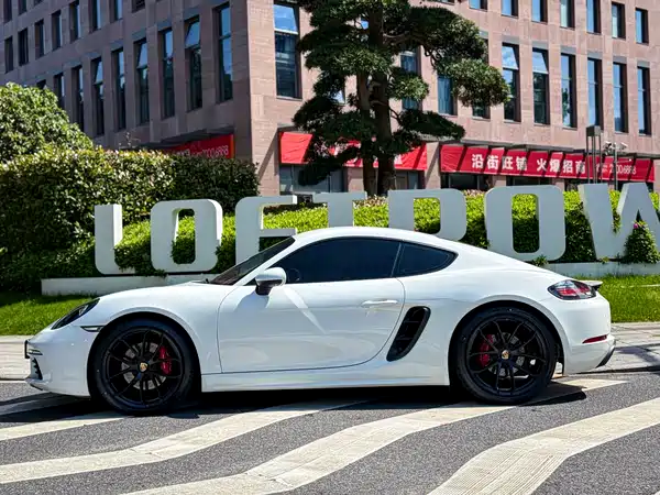 Porsche 718 2021