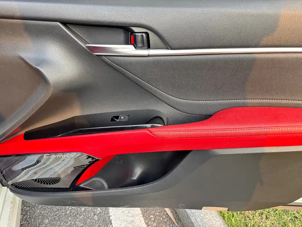 Toyota Camry 2019 — фото 23