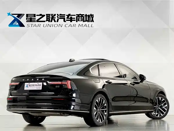 Volvo S90 2025