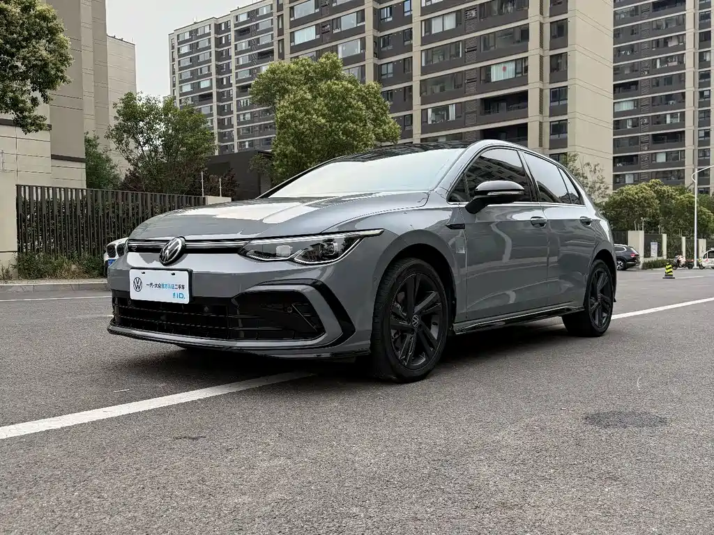Volkswagen Golf 2024
