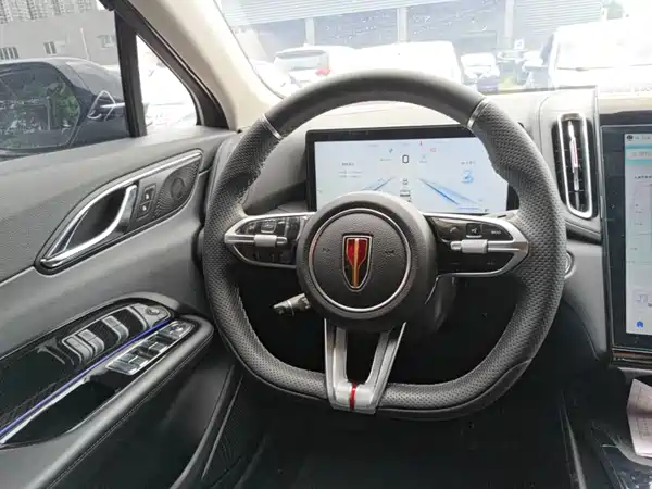 Hongqi HS3 PHEV 2024