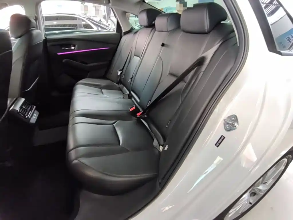 Honda Accord 2023 — фото 17