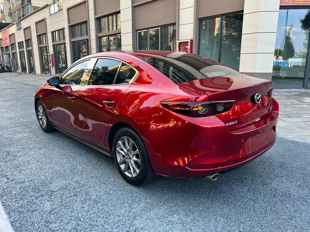 Mazda 3 Axela 2019 — фото 9