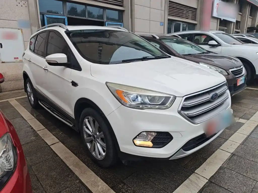 Ford Kuga 2017 — фото 4