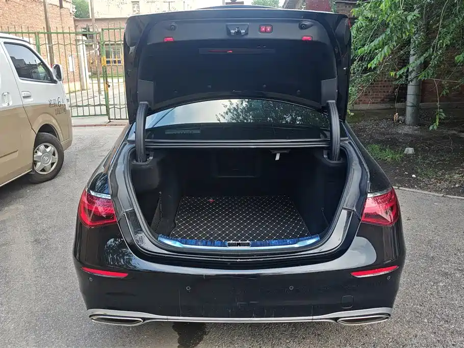 Mercedes-Benz S-Class 2022