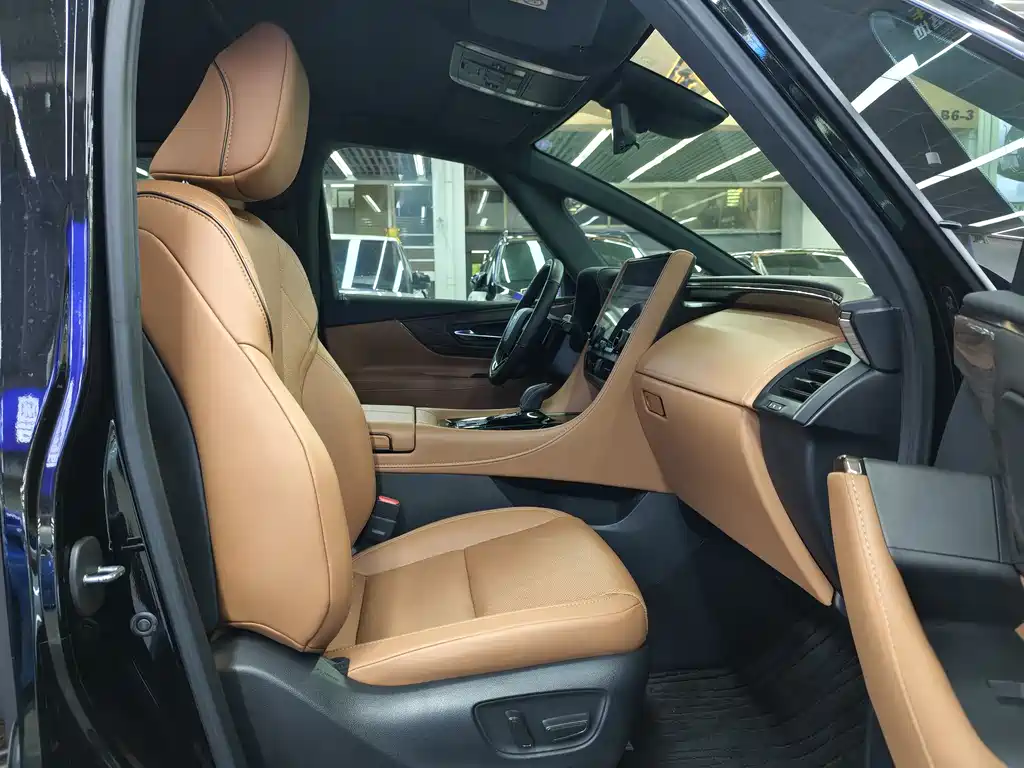 Toyota Alphard 2023 — фото 8