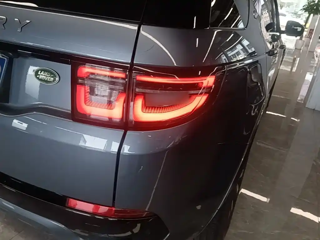 Land Rover Discovery Sport 2021 — фото 8
