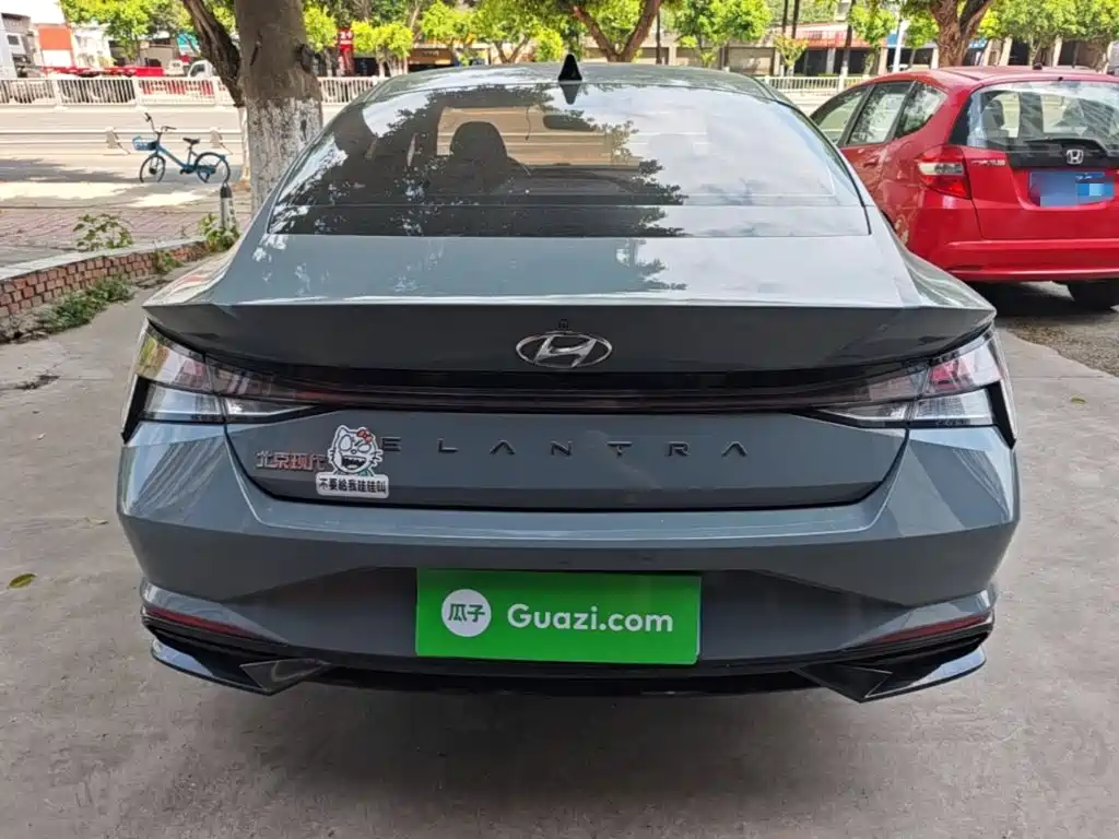 Hyundai Elantra 2022