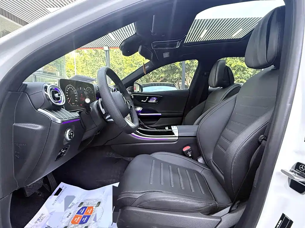 Mercedes-Benz C-Class 2024