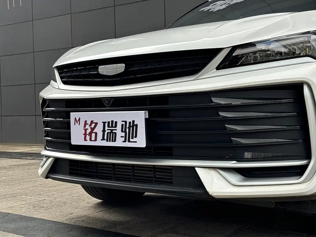 Geely Binyue 2025 — фото 22