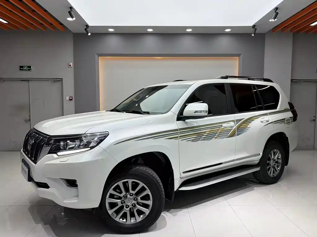 Toyota Prado 2020 — фото 1
