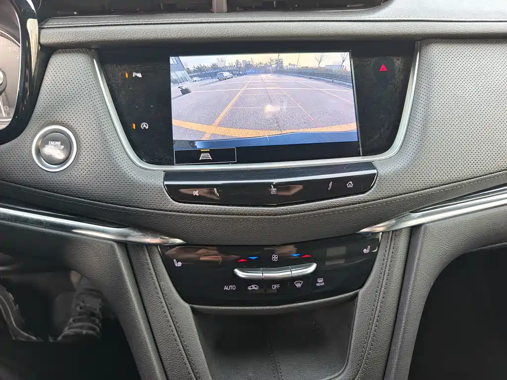 Cadillac XT5 2021 — фото 17