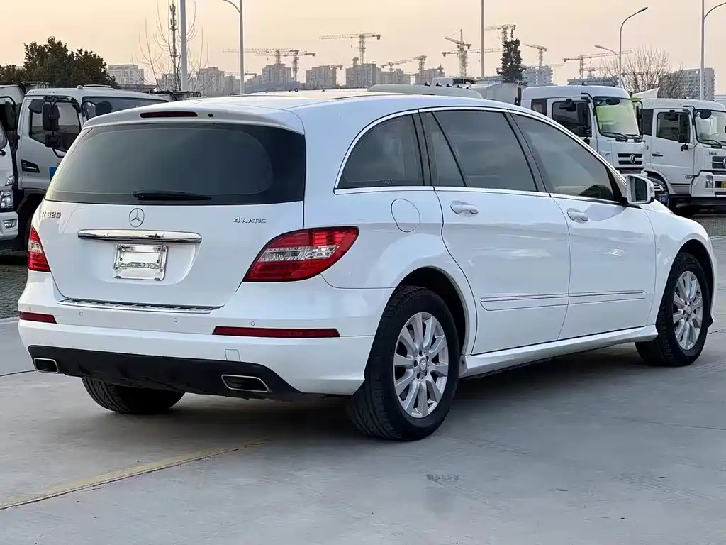 Mercedes-Benz R-Class 2015 — фото 3